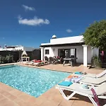 ヴィラ Flamingo By