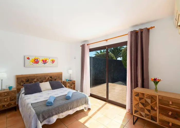 Flamingo By ヴィラ